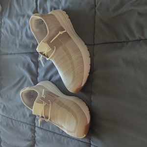 Women's Hey Dude shoes, size 7